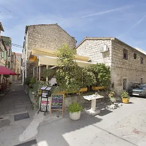 Apartment Annya, Split