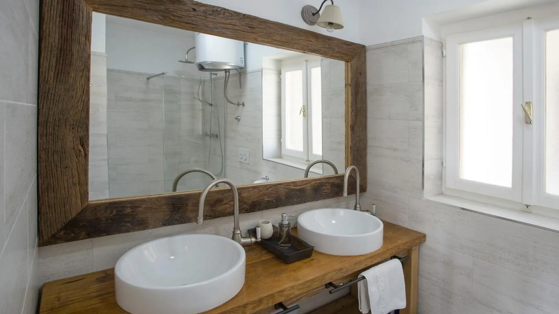 Stylish Theatre Apartments Split