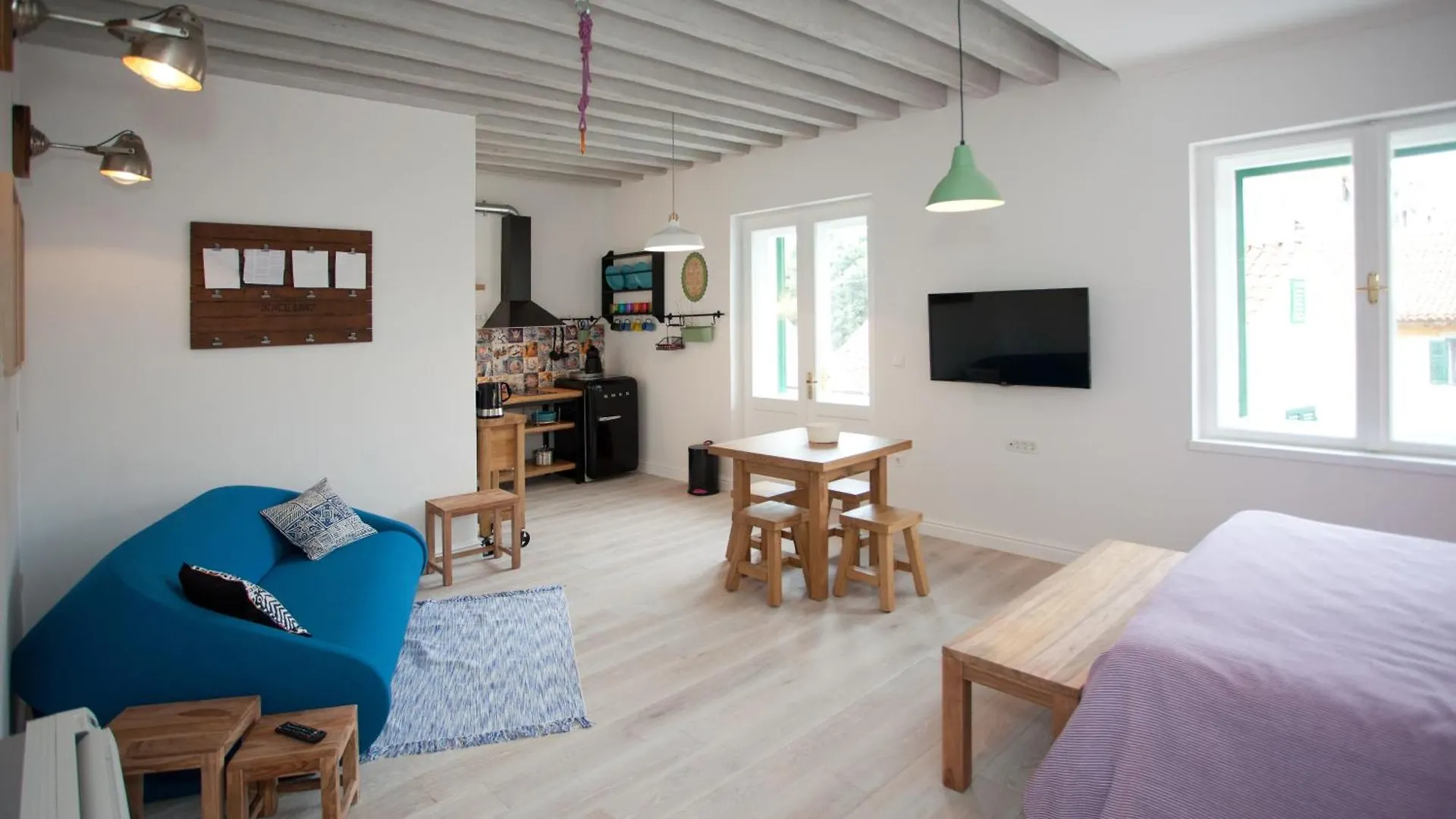 Stylish Theatre Apartments Split 0*,